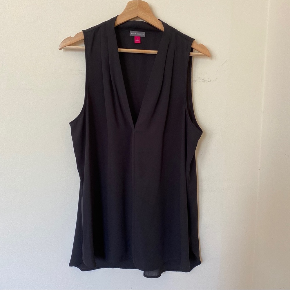 Vince Camuto Black V-Neck Shell